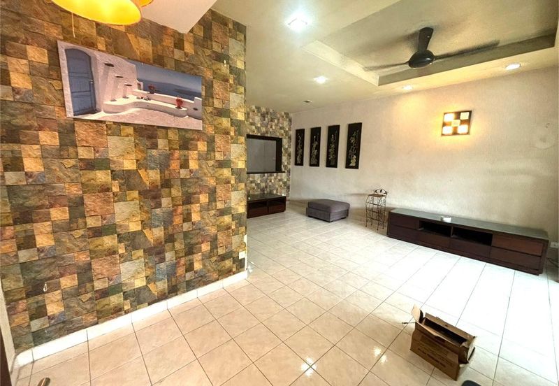 Jalan Spektrum U16 @ Taman Bukit Subang