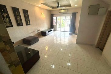 Jalan Spektrum U16 @ Taman Bukit Subang