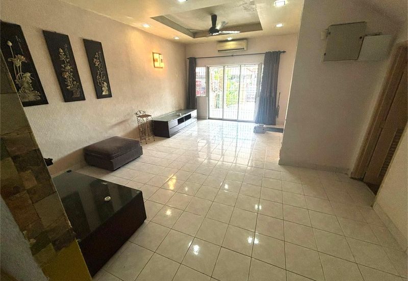 Jalan Spektrum U16 @ Taman Bukit Subang