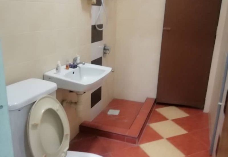 Jalan Spektrum U16 @ Taman Bukit Subang