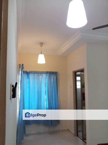 Pangsapuri Merak Freehold Bandar Kinrara Puchong Near LRT Ample Parking Space, Selangor, Bandar Kinrara Puchong