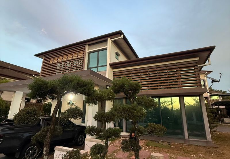 Villa Concept Luxury Style Bungalow House in Amber Bungalows, Subang Bestari [Spacious Land/Corner Lot]