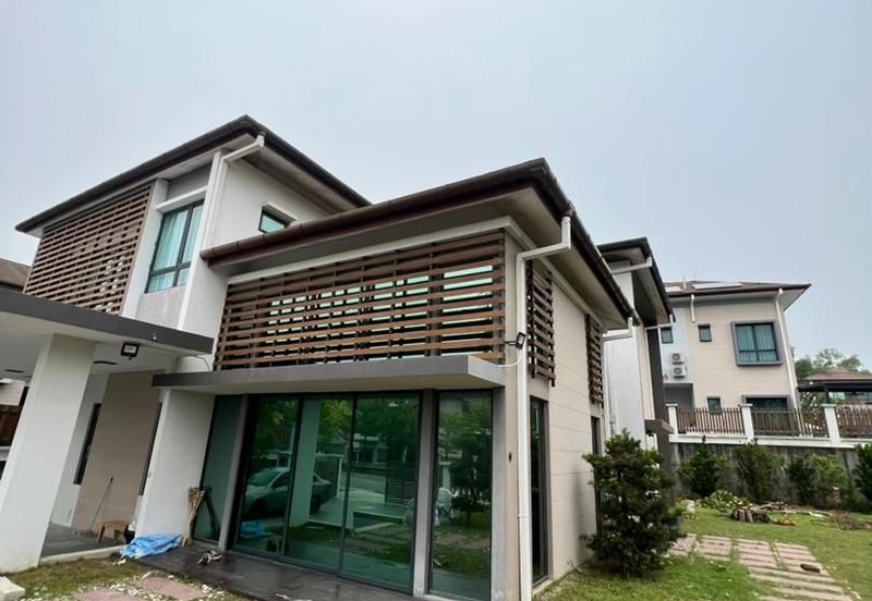 Villa Concept Luxury Style Bungalow House in Amber Bungalows, Subang Bestari [Spacious Land/Corner Lot]