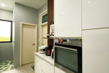 Hemingway Residence @ Bandar Seri Coalfields