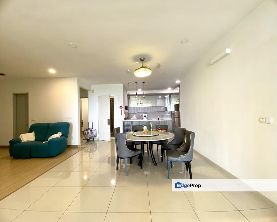 X2 Residency BIG SPACIOUS Condominium 3 CARPARK 5 ROOMS BALCONY WELL KEPT CLEAN Fully Furnished, Selangor, Puchong