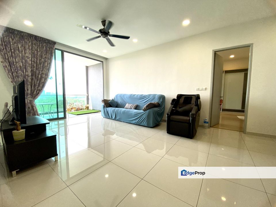 X2 Residency BIG SPACIOUS Condominium 3 CARPARK 5 ROOMS BALCONY WELL KEPT CLEAN Fully Furnished, Selangor, Puchong