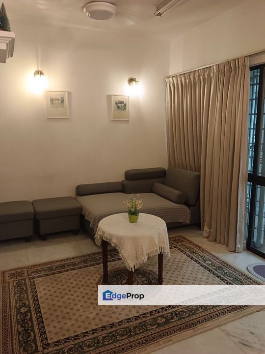 SS19 COZY WARMTH 2 Storey Terrace House Subang Jaya FULLY FURNISHED, Selangor, Subang Jaya
