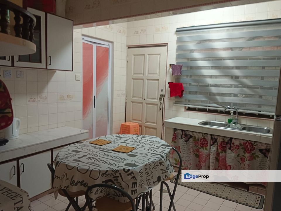 SS19 COZY WARMTH 2 Storey Terrace House Subang Jaya FULLY FURNISHED, Selangor, Subang Jaya