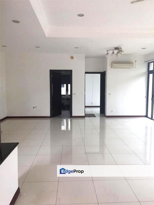 USJ 17 3 Storey SEMI-D Restree Subang Jaya KITCHEN CABINET AIRCOND, Selangor, Subang Jaya