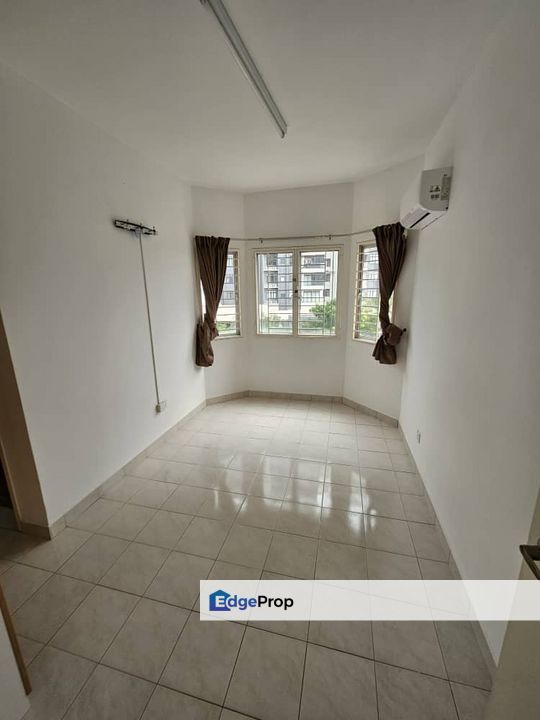 Puteri Bayu Apartment, Bandar Puteri Puchong, Selangor 2 CARPARKS KITCHEN CABINET 2 AIRCONDS, Selangor, Bandar Puteri Puchong