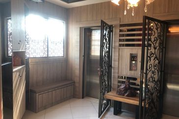 Arasia Perdana (The Clovers)