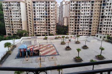 Relau Vista Apartment