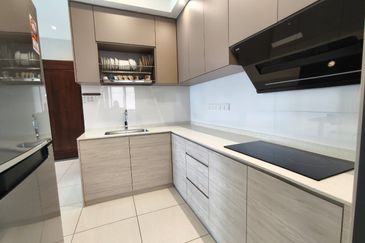 Queens Residences @ Queens Waterfront