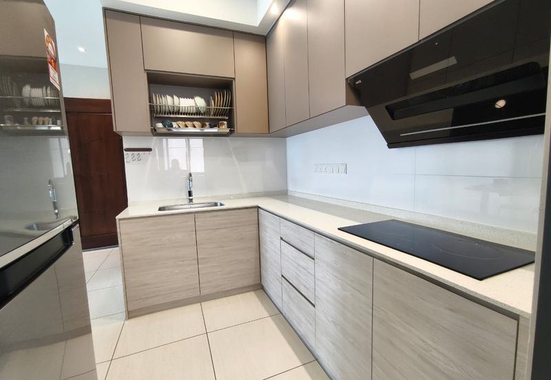 Queens Residences @ Queens Waterfront