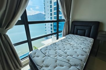 Queens Residences @ Queens Waterfront