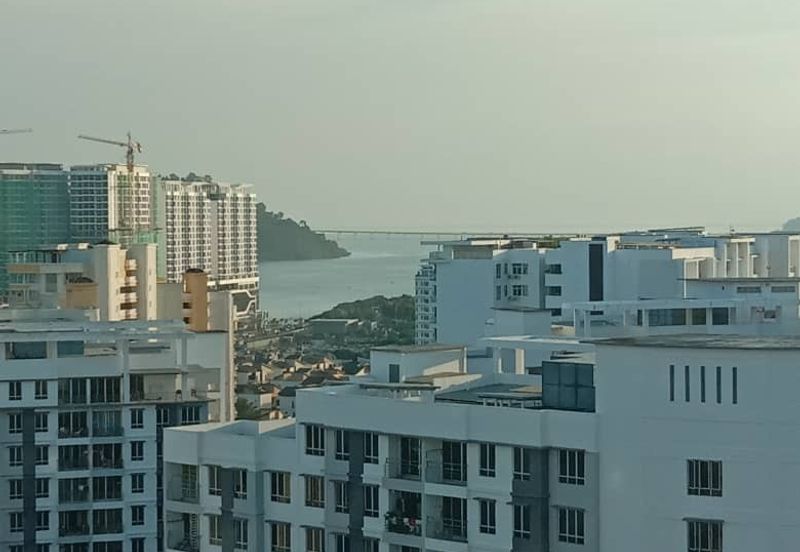 Tropicana Bay Residences