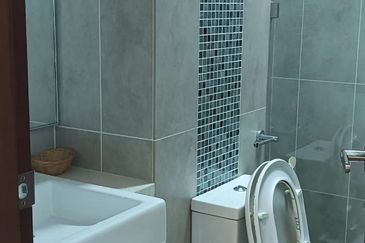 Queens Residences @ Queens Waterfront