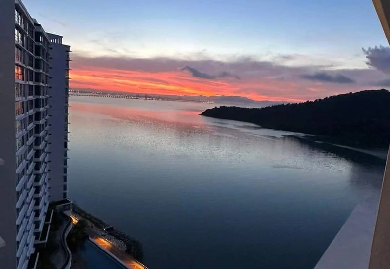 Queens Residences @ Queens Waterfront