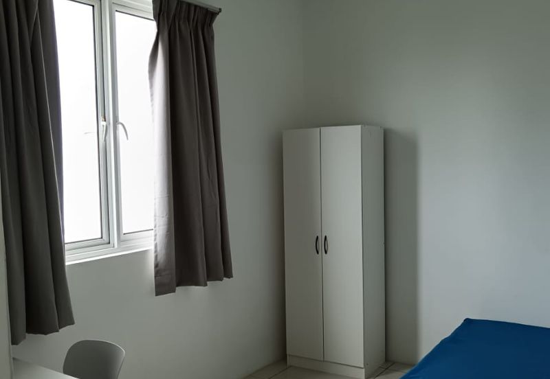 Arasia Perdana (The Clovers)