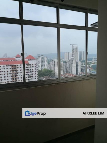 THE GOLDEN TRIANGLE CONDO, Penang, Relau