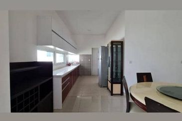 Clover Garden Residences