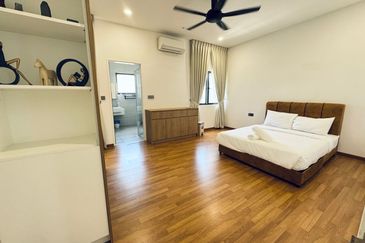 Ayden Townhouse Warisan Puteri