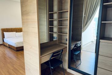 Ayden Townhouse Warisan Puteri