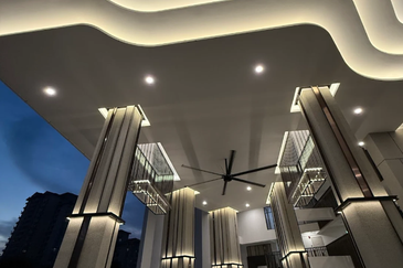 Savvy @ Riana Dutamas