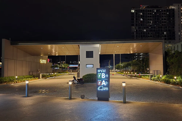 Savvy @ Riana Dutamas