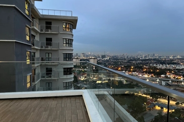 Maisson @ Platinum Apartment