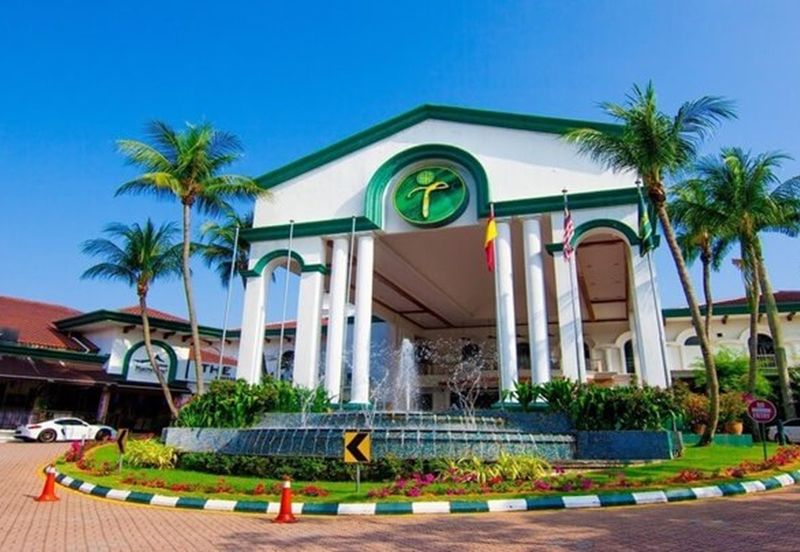 Tropicana Golf & Country Resort