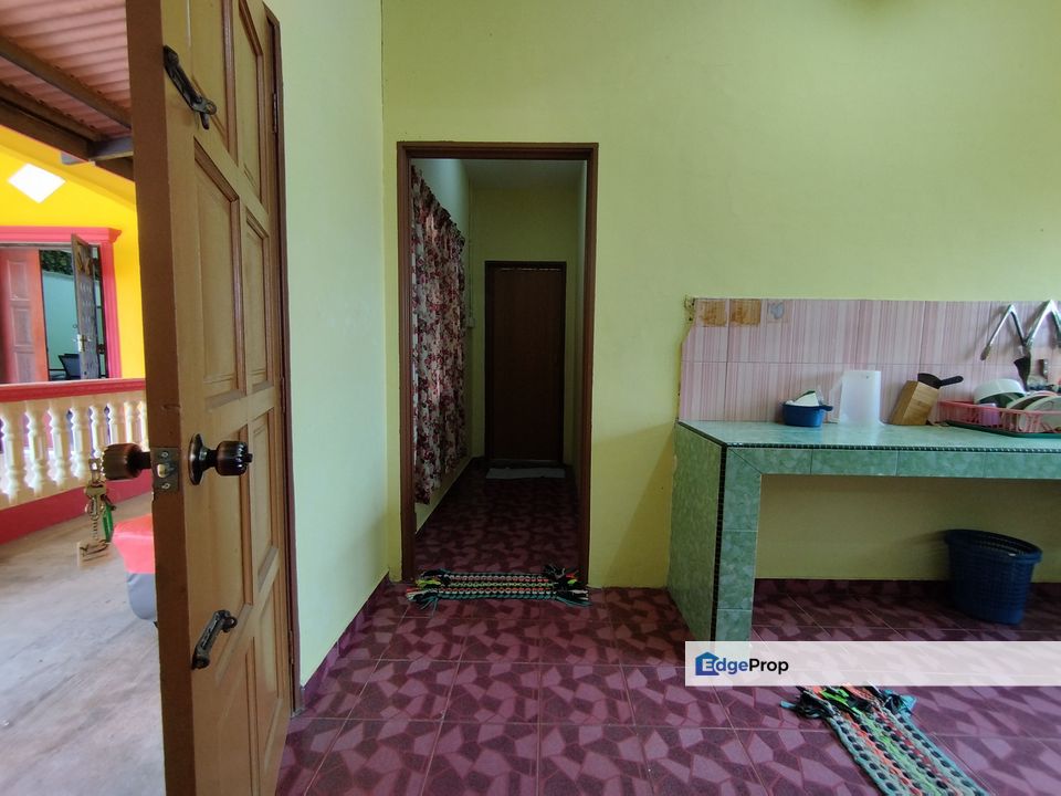 SEAFRONT CHALET AND VILLA @ PENGKALAN BALAK, MELAKA FOR SALES, Melaka, Masjid Tanah