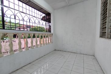 Renovated and Extended 2-Storey Taman Sri Damar, Mantin, Negeri Sembilan For Sales