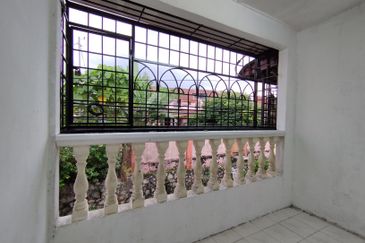 Renovated and Extended 2-Storey Taman Sri Damar, Mantin, Negeri Sembilan For Sales