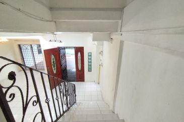 Renovated and Extended 2-Storey Taman Sri Damar, Mantin, Negeri Sembilan For Sales
