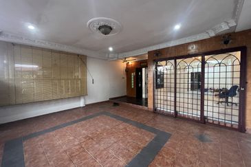 Renovated and Extended 2-Storey Taman Sri Damar, Mantin, Negeri Sembilan For Sales