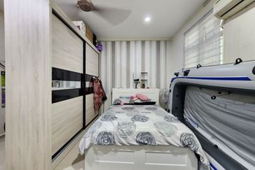 Desa Pinggiran Putra