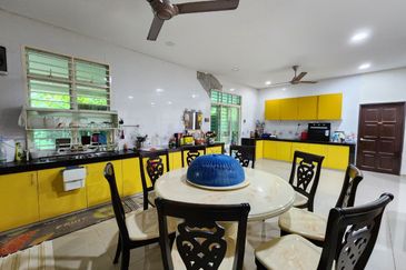 Desa Pinggiran Putra