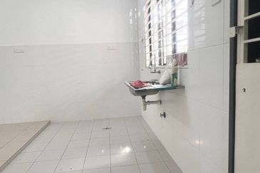 Banyas @ Setia EcoHill 2