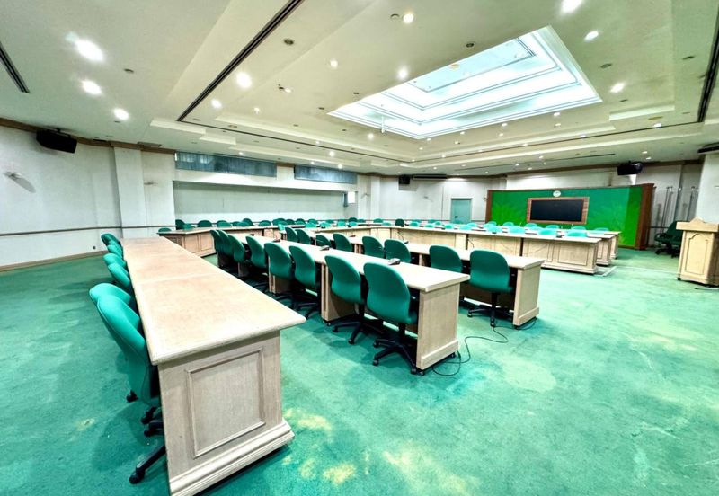 6 sty building with 3.39 acre land Beside LDP, Kelana Jaya For Rent