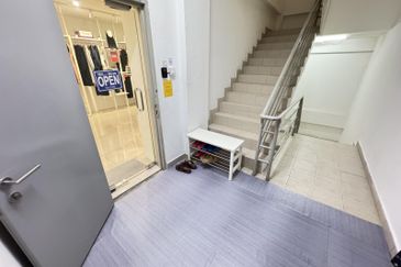 MURAH  4 Storey Shop @ Bangi Sentral Bandar Baru Bangi Dijual