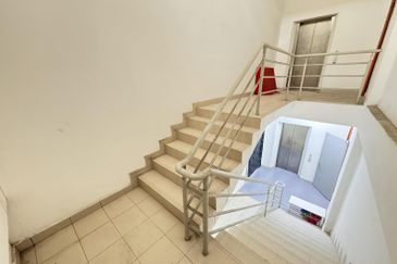 MURAH  4 Storey Shop @ Bangi Sentral Bandar Baru Bangi Dijual