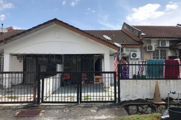 Seksyen 2 Bandar Bukit Mahkota