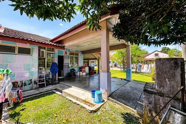 Desa Pinggiran Putra