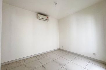 Parkfield Residences, Tropicana Heights