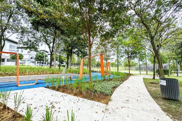 Parkfield Residences, Tropicana Heights