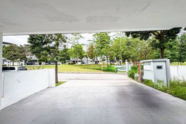 Parkfield Residences, Tropicana Heights