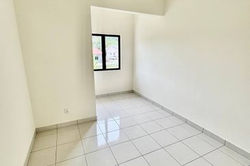 Taman Jenderam Idaman