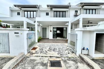 Taman Jenderam Idaman