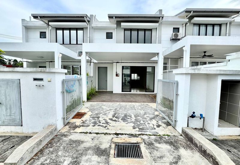 Taman Jenderam Idaman